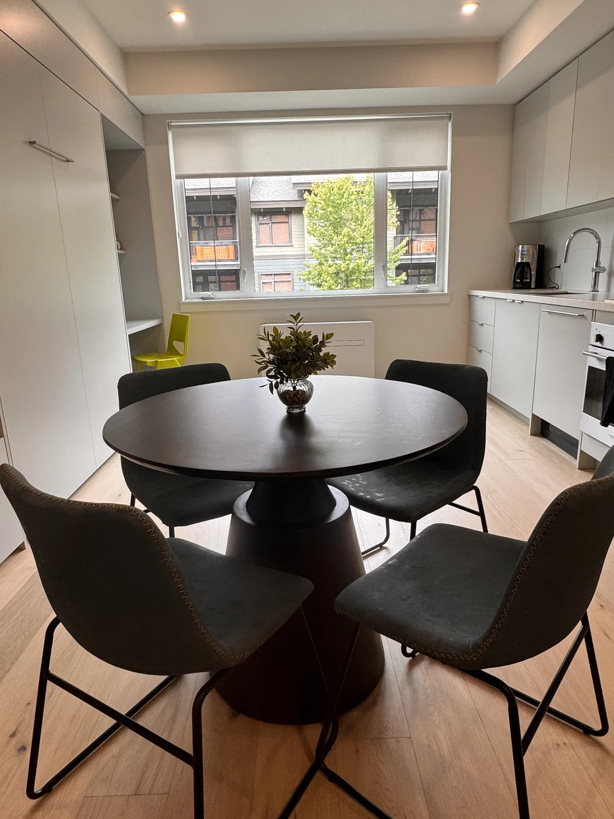Full kitchen in The Drop Zone