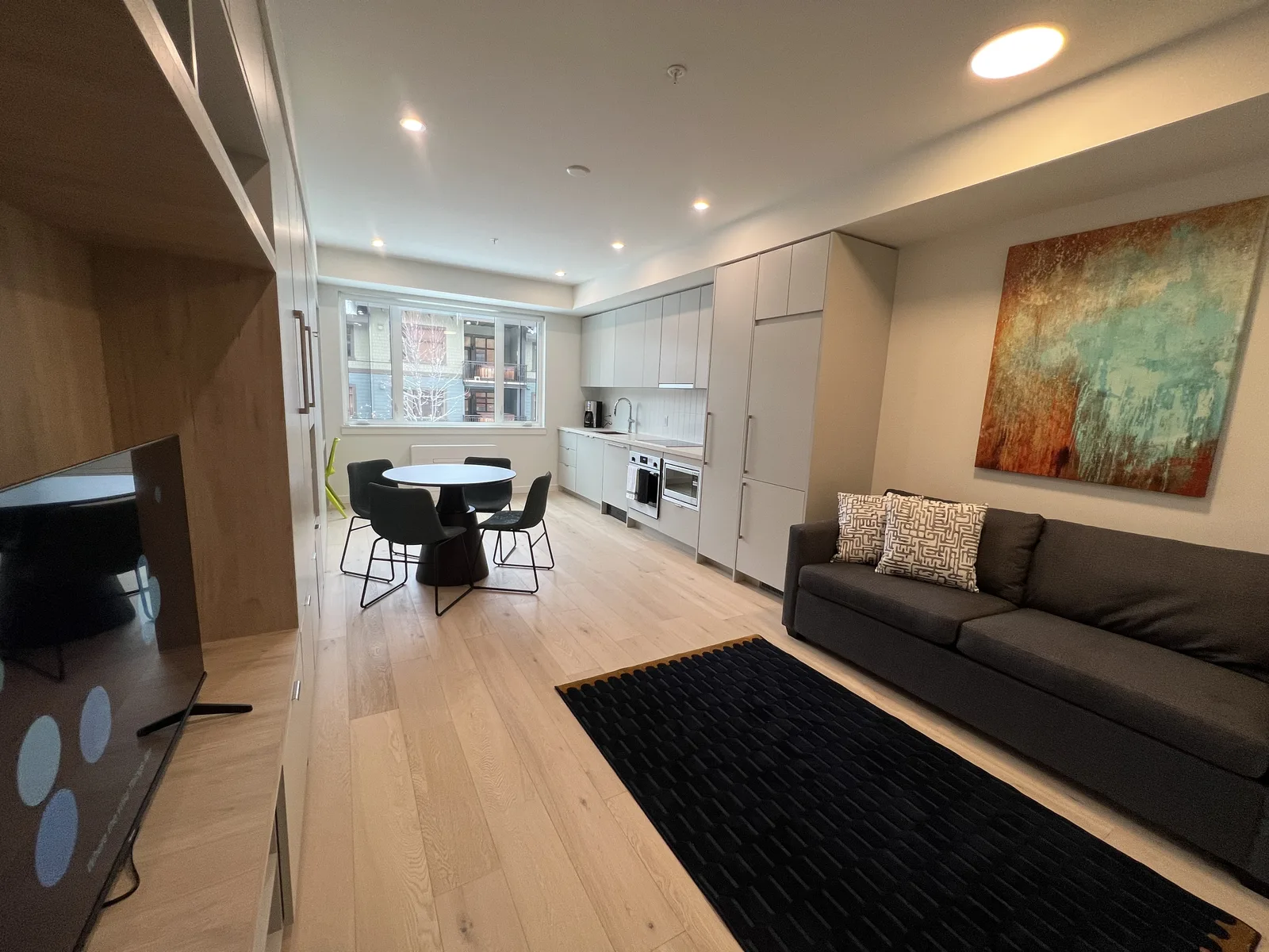 Living area with entertainment unit